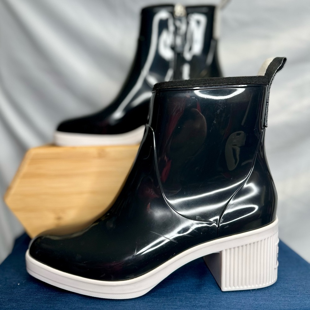 KATE SPADE Black & White Puddle Heeled Waterproof Rain Snow Boots Booties; SZ 6
